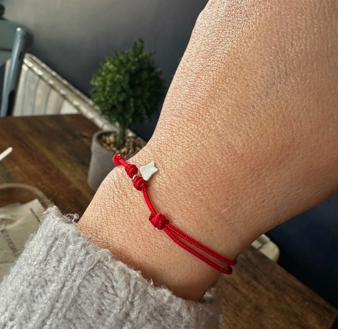 Pulsera roja Estrellita de plata 925 · deseos · La Pulseria Chile